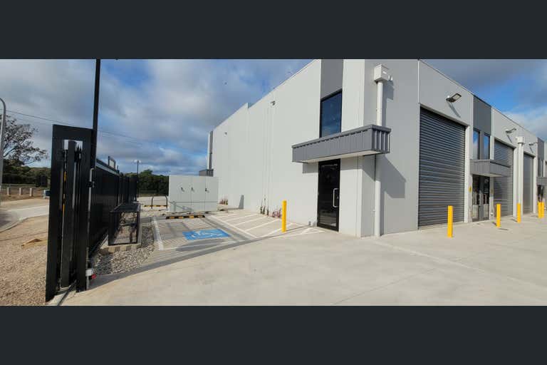 1/33 Concorde Crescent Werribee VIC 3030 - Image 4