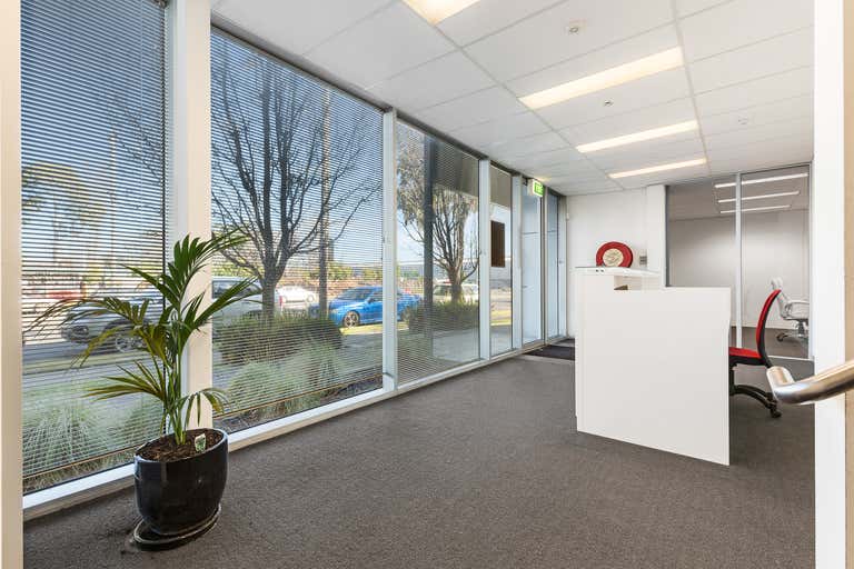 4/484 Graham Street Port Melbourne VIC 3207 - Image 4