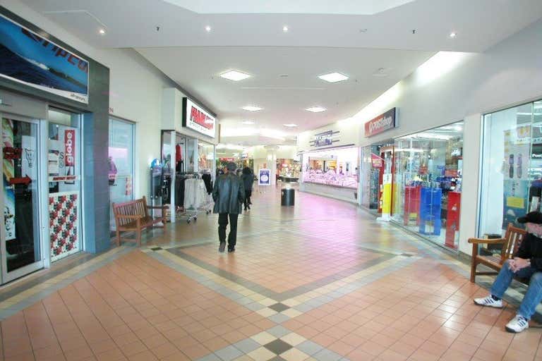 32 Gladstone Shopping Centre Gladstone Park VIC 3043 - Image 1
