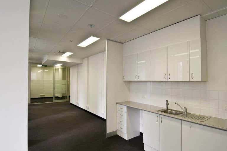 905/343 Little Collins Street Melbourne VIC 3000 - Image 4