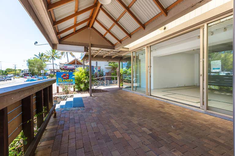 1/185 Gympie Terrace Noosa Heads QLD 4567 - Image 2