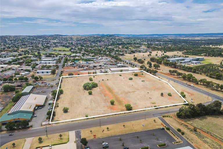 116 Newell Highway Parkes NSW 2870 - Image 1