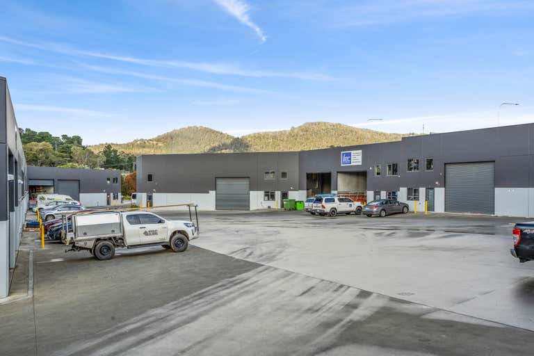 10/2 Kennedy Drive Cambridge TAS 7170 - Image 3