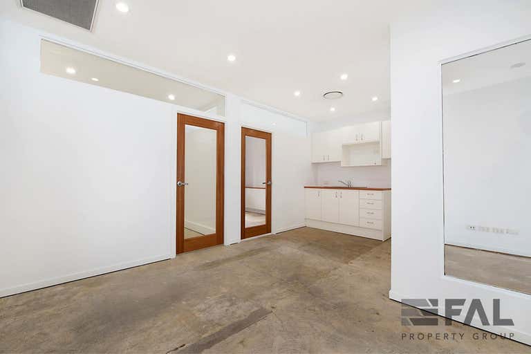 Suite  22, 20 Park Road Milton QLD 4064 - Image 4