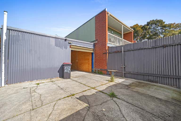 25 McLochlan Street Mount Waverley VIC 3149 - Image 3