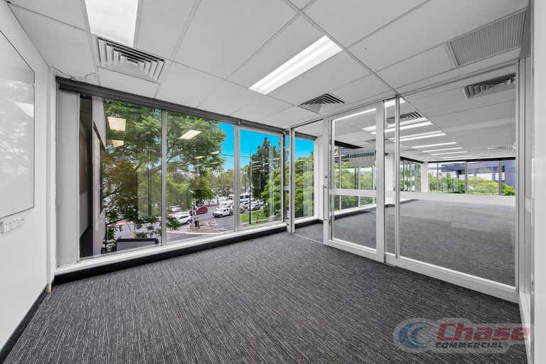 2/265 Coronation Drive Milton QLD 4064 - Image 2