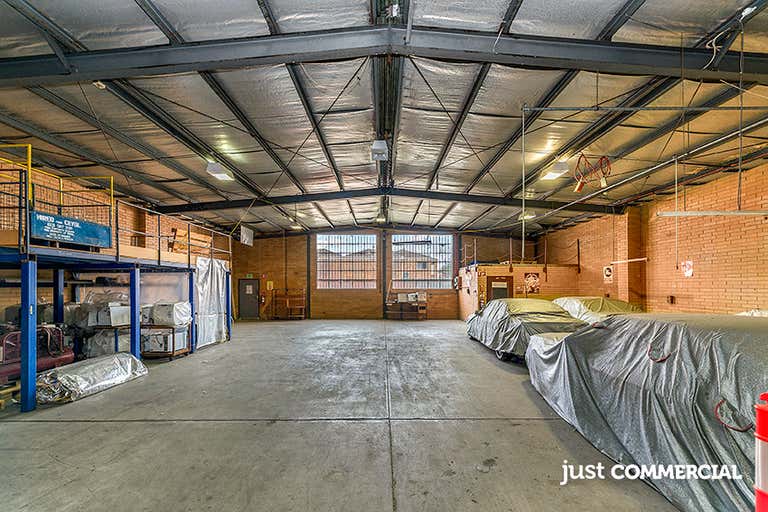 Part of, 18 Ardena Court Bentleigh East VIC 3165 - Image 1