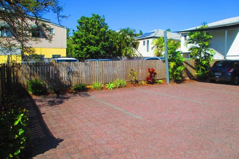 18 Scott Street Parramatta Park QLD 4870 - Image 4