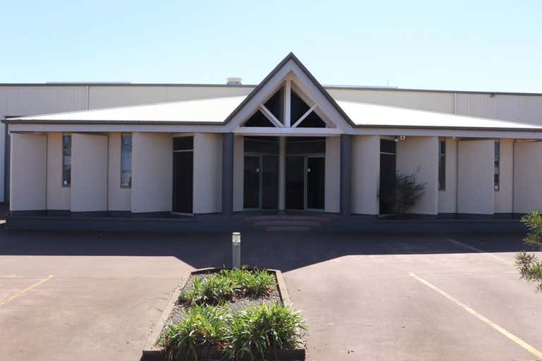 6 Struan Court Wilsonton QLD 4350 - Image 1