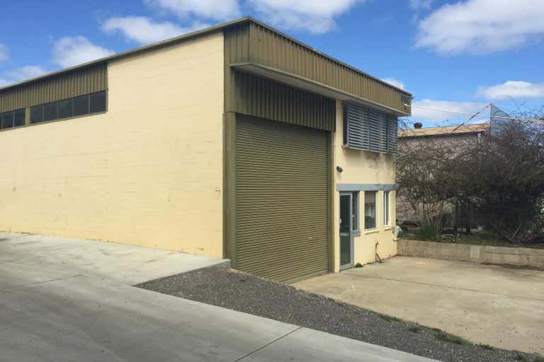 Whole building, 39 Paterson Parade Queanbeyan NSW 2620 - Image 2