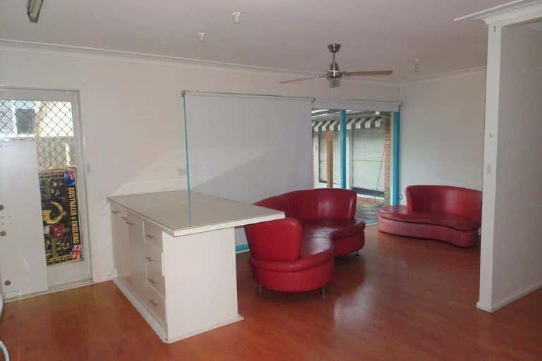 7 Parnoo Street Surfers Paradise QLD 4217 - Image 2