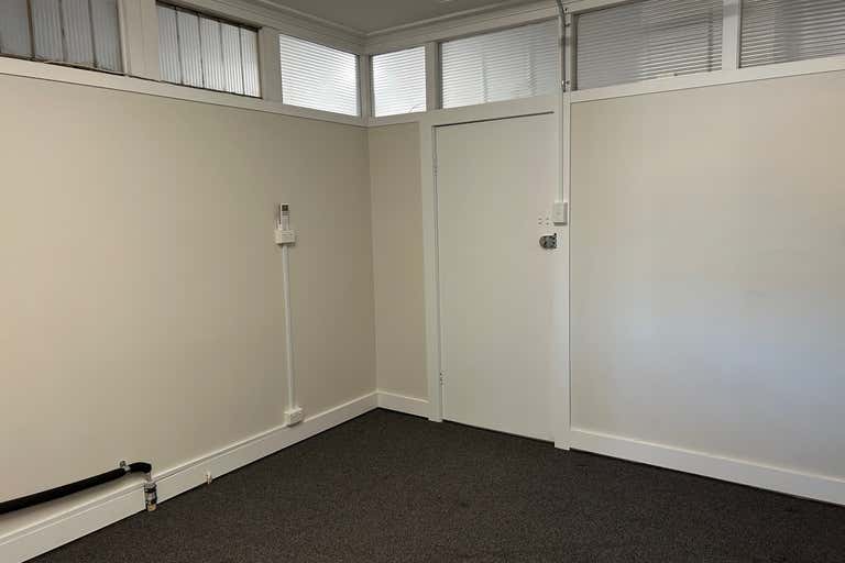 Suite 4, 123 Bay Terrace Wynnum QLD 4178 - Image 4