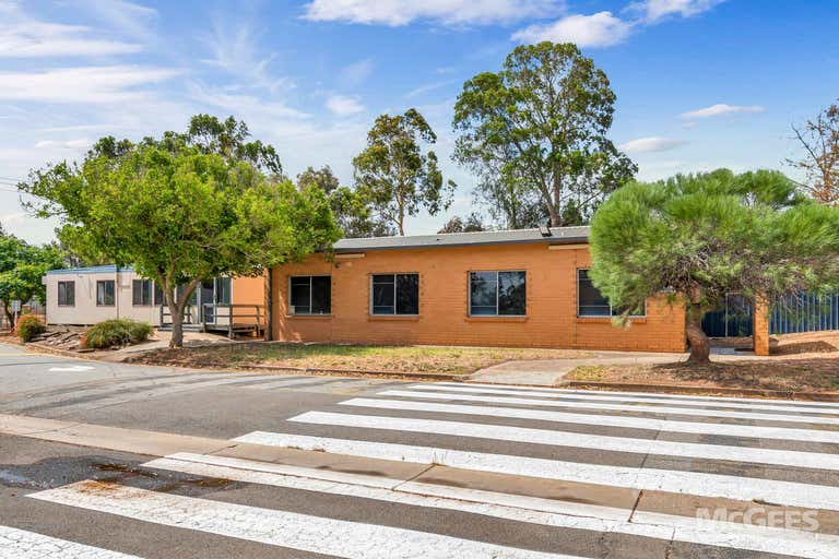 14 Bishopstone Road Davoren Park SA 5113 - Image 4