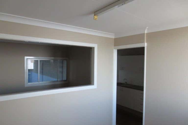 5/23 Smith Street Capalaba QLD 4157 - Image 4