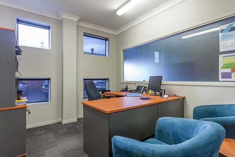 Suite 3, 1-3 Annand Street Toowoomba City QLD 4350 - Image 3