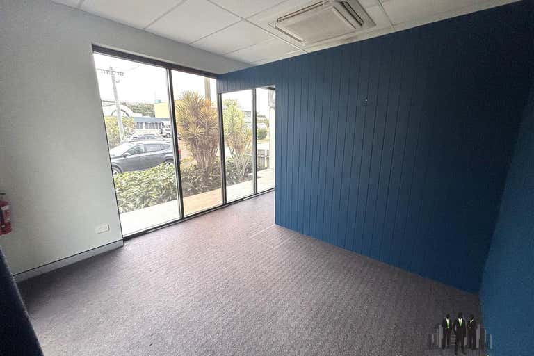 1/7 East St Caboolture QLD 4510 - Image 2