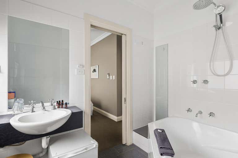 Athelstane Hotel, 4 Hobson Street Queenscliff VIC 3225 - Image 3