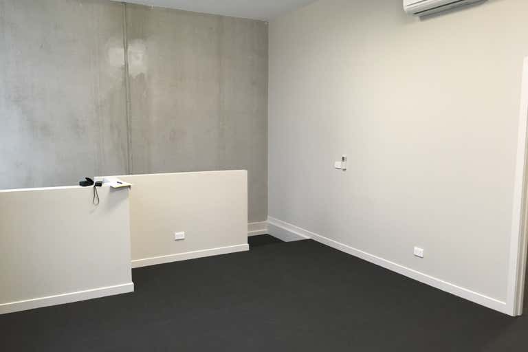 Unit 15, 10 Henderson Road Knoxfield VIC 3180 - Image 2