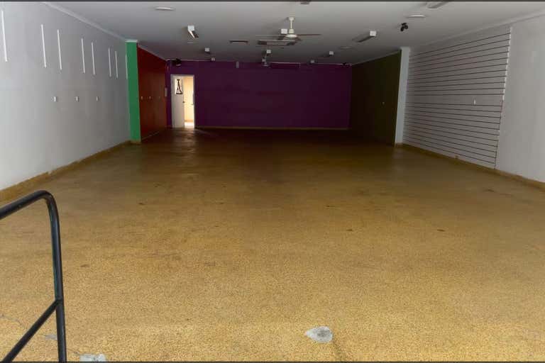 B, 5 Young Street Southport QLD 4215 - Image 1