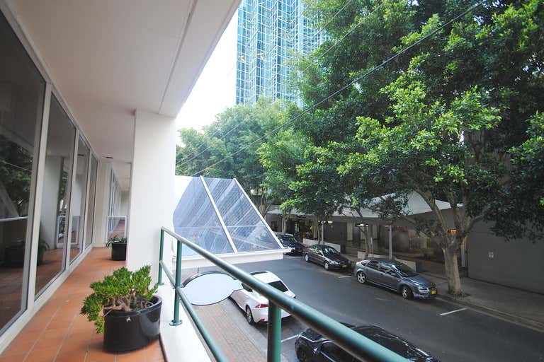 6 Mcintosh Street Chatswood NSW 2067 - Image 2