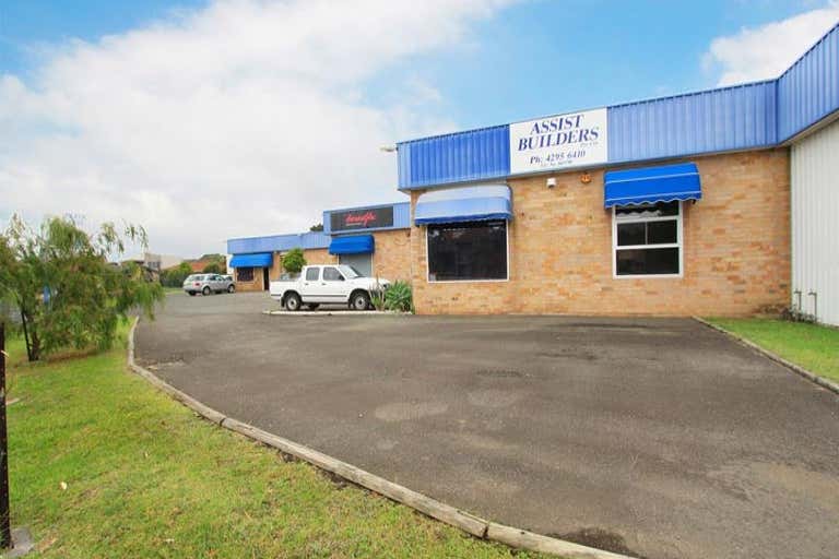 4/2 Commerce Drive Lake Illawarra NSW 2528 - Image 1