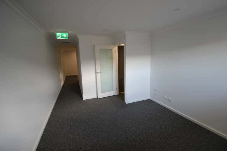 Upstairs 3/46 Montague Street North Wollongong NSW 2500 - Image 3