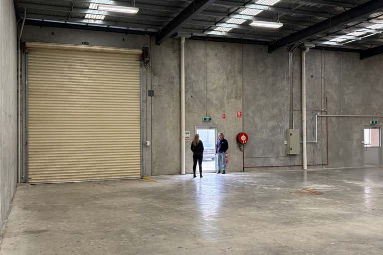 2/120 Canterbury Road Bayswater North VIC 3153 - Image 2