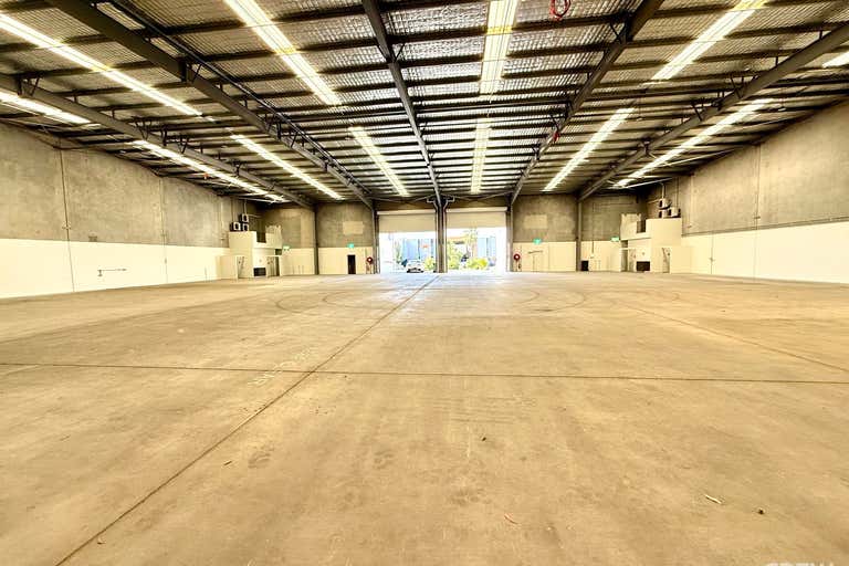 27 Harrington Street Arundel QLD 4214 - Image 3