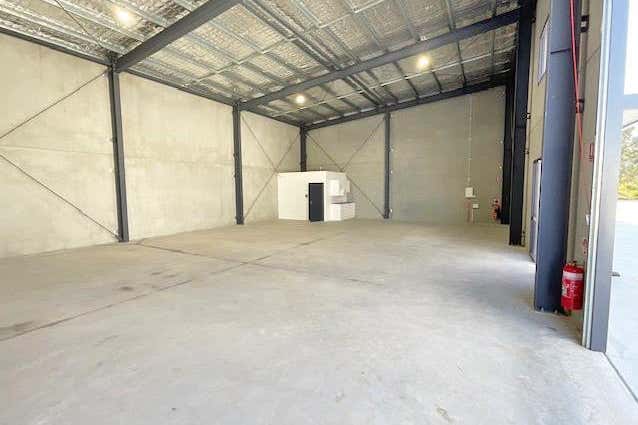 Unit 2, 46 Spitfire Place Rutherford NSW 2320 - Image 2