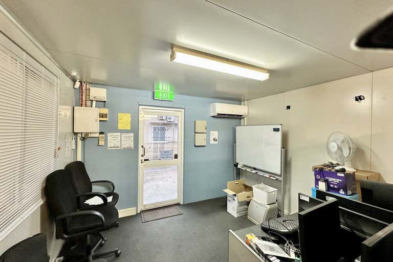 Unit 4, 5-7 Civil Road Garbutt QLD 4814 - Image 3