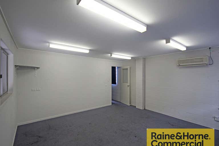 2/15 Kingtel Place Geebung QLD 4034 - Image 3