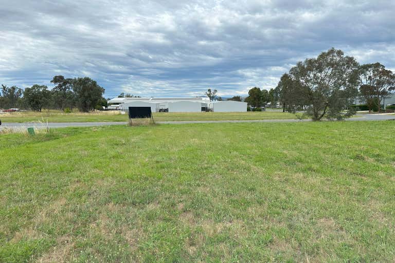 124 Ceres Drive North Albury NSW 2640 - Image 4