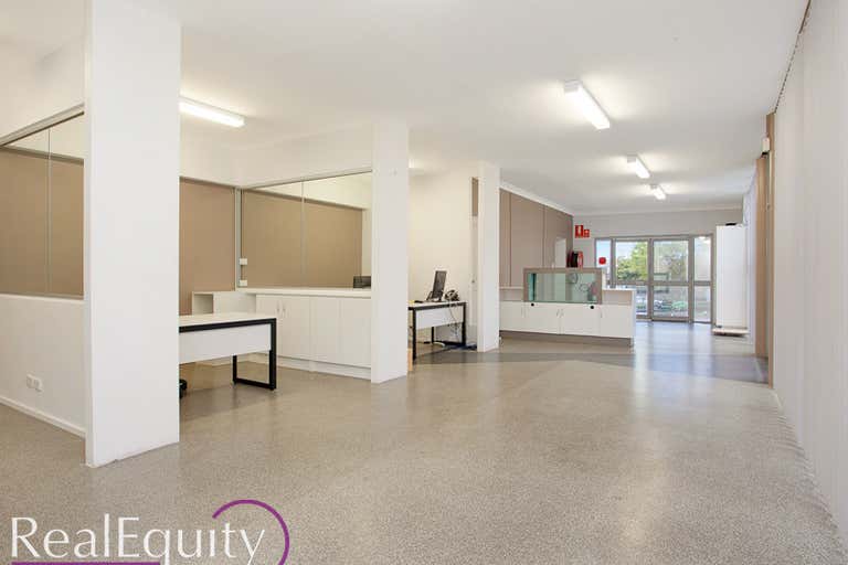 6/5 Cary Grove Minto NSW 2566 - Image 3