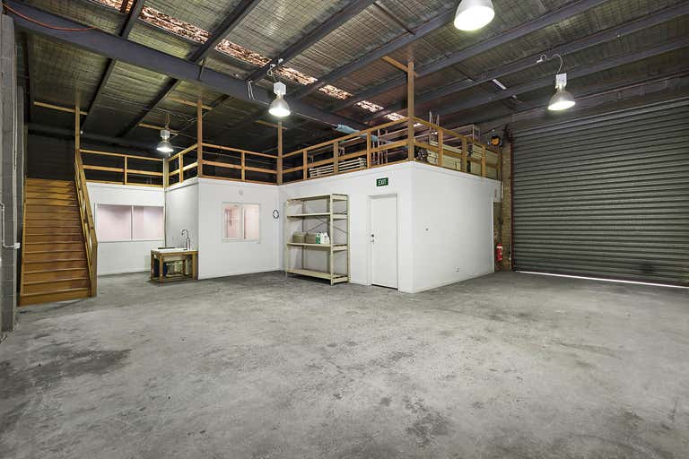 3/27-29 Peel Street Eltham VIC 3095 - Image 2