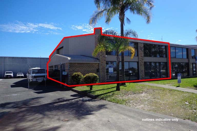 Unit 2, 11 Wrights Place Arundel QLD 4214 - Image 1