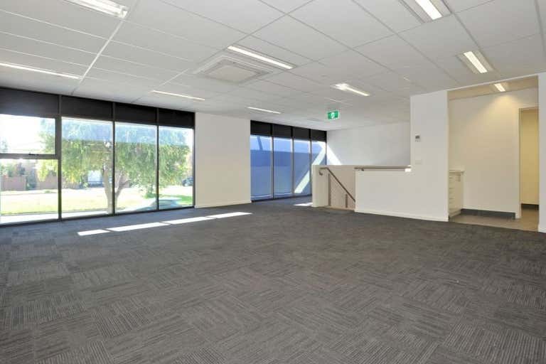 Unit 2/658 South Road Moorabbin VIC 3189 - Image 4