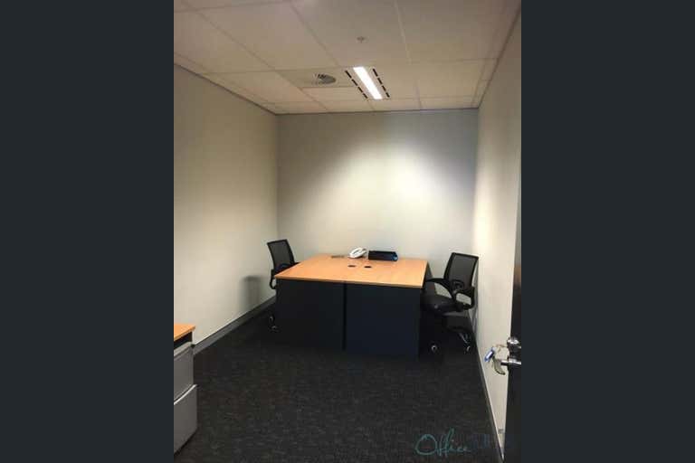 913/1 Corporate Court Bundall QLD 4217 - Image 1