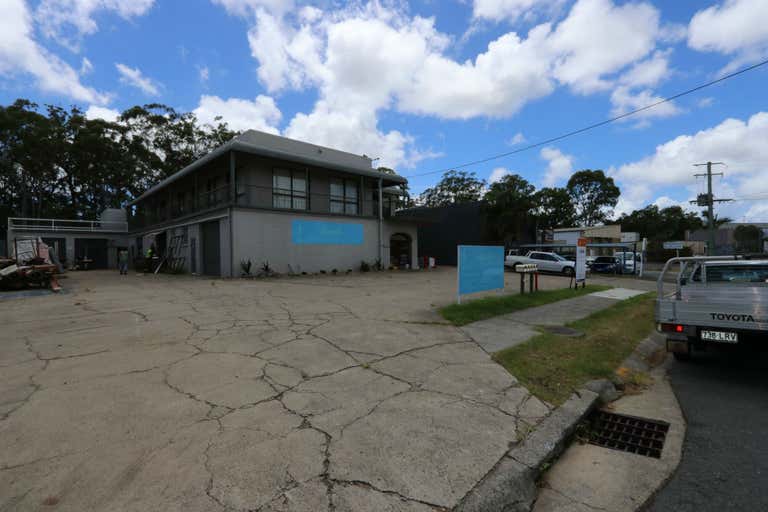 2/22 Ern Harley Drive Burleigh Heads QLD 4220 - Image 2