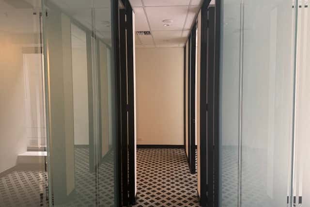 118/1 Queens Road Melbourne VIC 3004 - Image 2