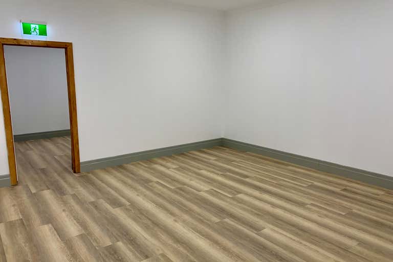 10 Rochdale Square Lalor VIC 3075 - Image 4