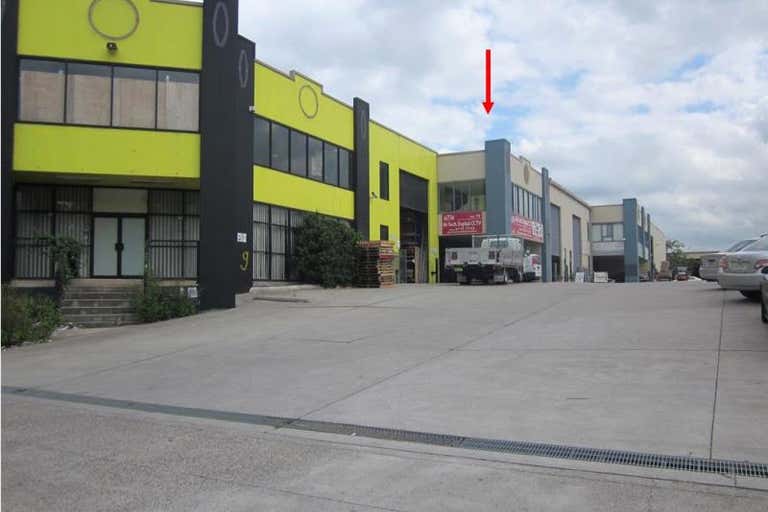 Unit 10, 62 Hume Highway Lansvale NSW 2166 - Image 1