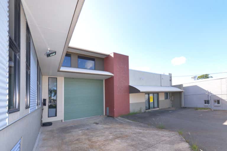 22 Rene Street Noosaville QLD 4566 - Image 2
