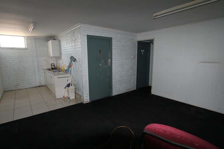 2/49 Blaxland Road Campbelltown NSW 2560 - Image 4