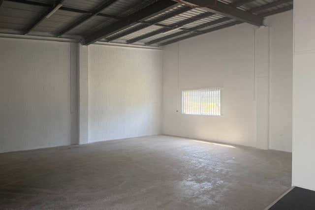 4/16 Brendan Dr Nerang QLD 4211 - Image 2