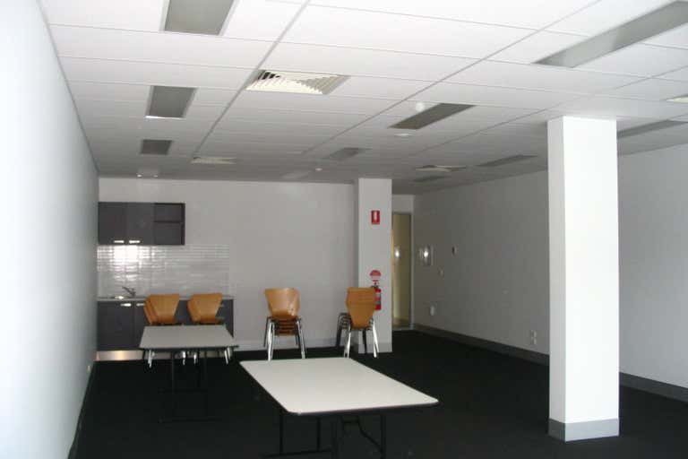 Suite 3, Level 1, 207-211 Buckley Street Essendon VIC 3040 - Image 1