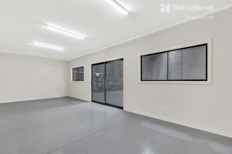 8/49-55 Riverside Avenue Werribee VIC 3030 - Image 4