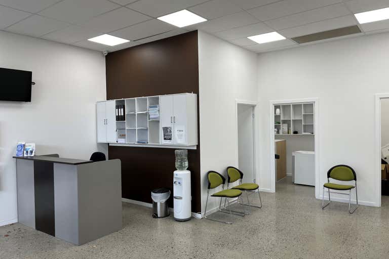 Cardinia Lakes Shopping Centre, Shop 5, 140 Windermere Boulevard