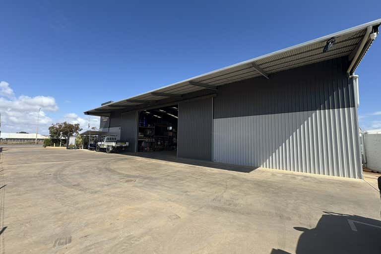 114-118 Deepdale Road Meru WA 6530 - Image 3