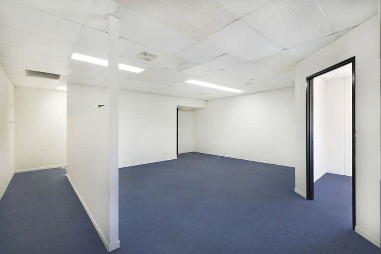 1/77 Riverside Place Morningside QLD 4170 - Image 4