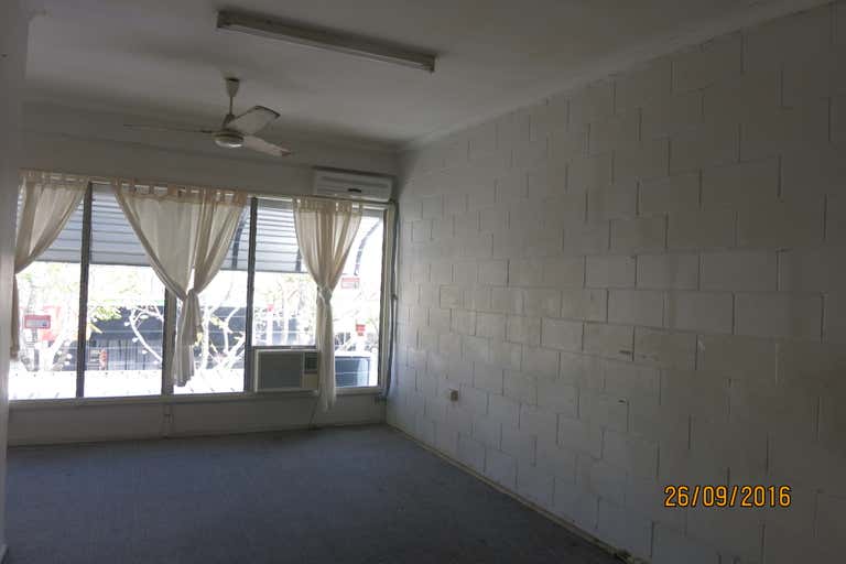 1/11 Davenport Street Southport QLD 4215 - Image 3